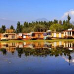 World Famous Houseboats in Dal Lake Srinagar Kashmir | Houseboats-Living with Experience
